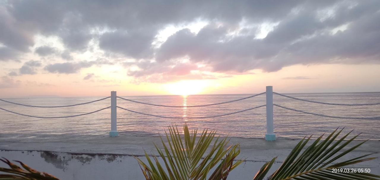 Seascape Beach Resort オスロブ エクステリア 写真